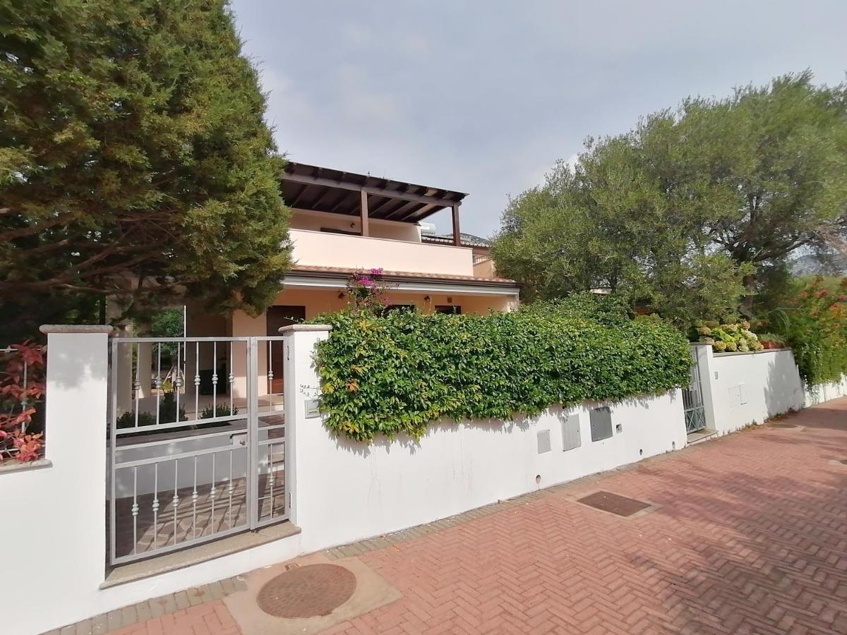 Casa Vacanze Villa Rosa 卡拉古诺内 外观 照片